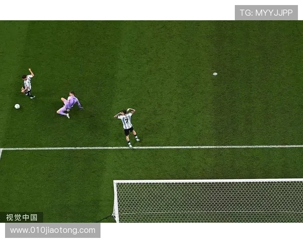 [德甲]门球扑球送礼 霍勒巴赫推射扳平比分.